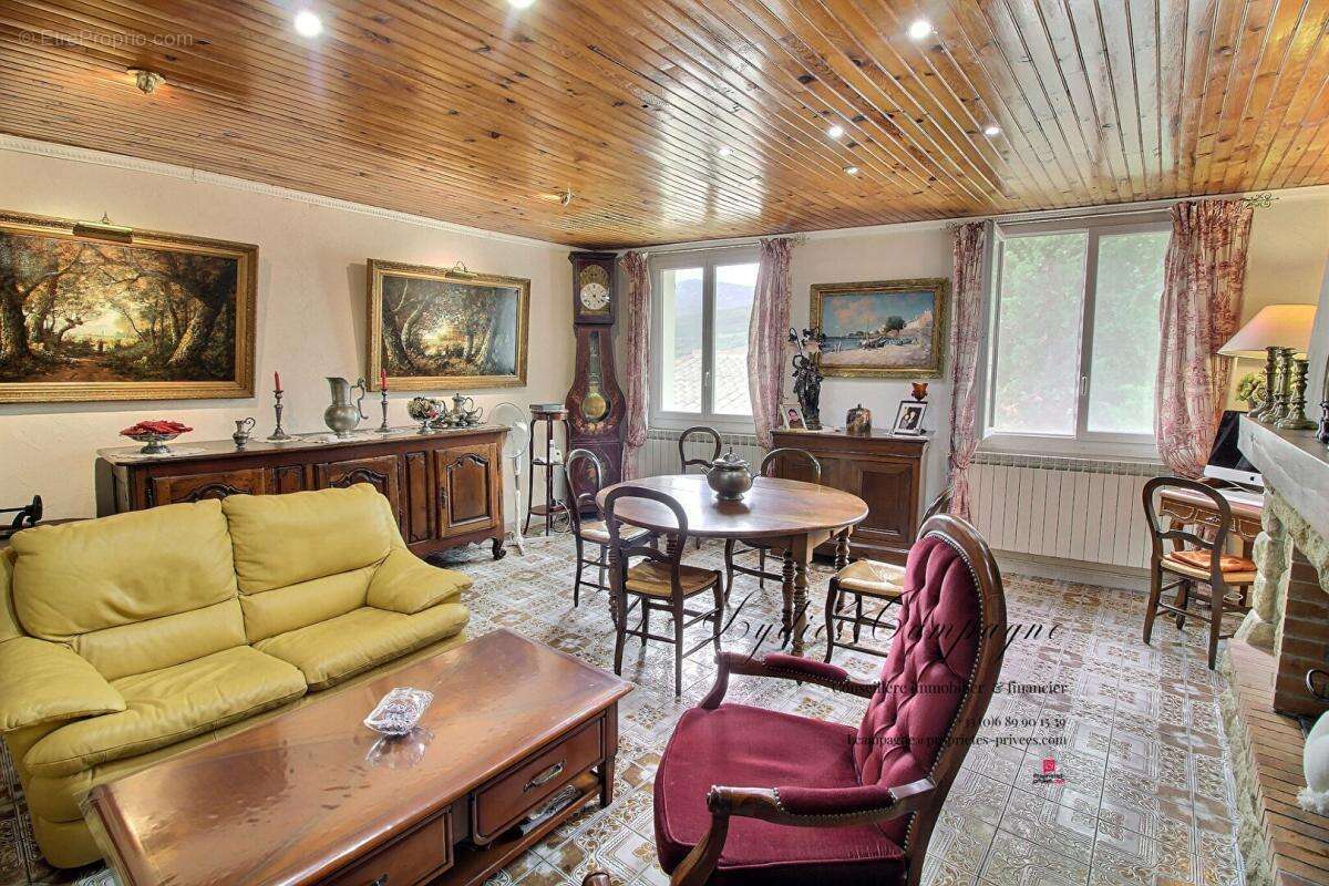 Maison vigneronne avec dépendance habitable, grand garage et terrain constructible - photo 4