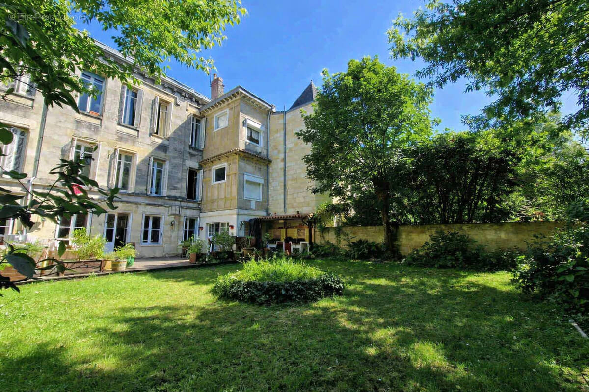 Appartement à BORDEAUX