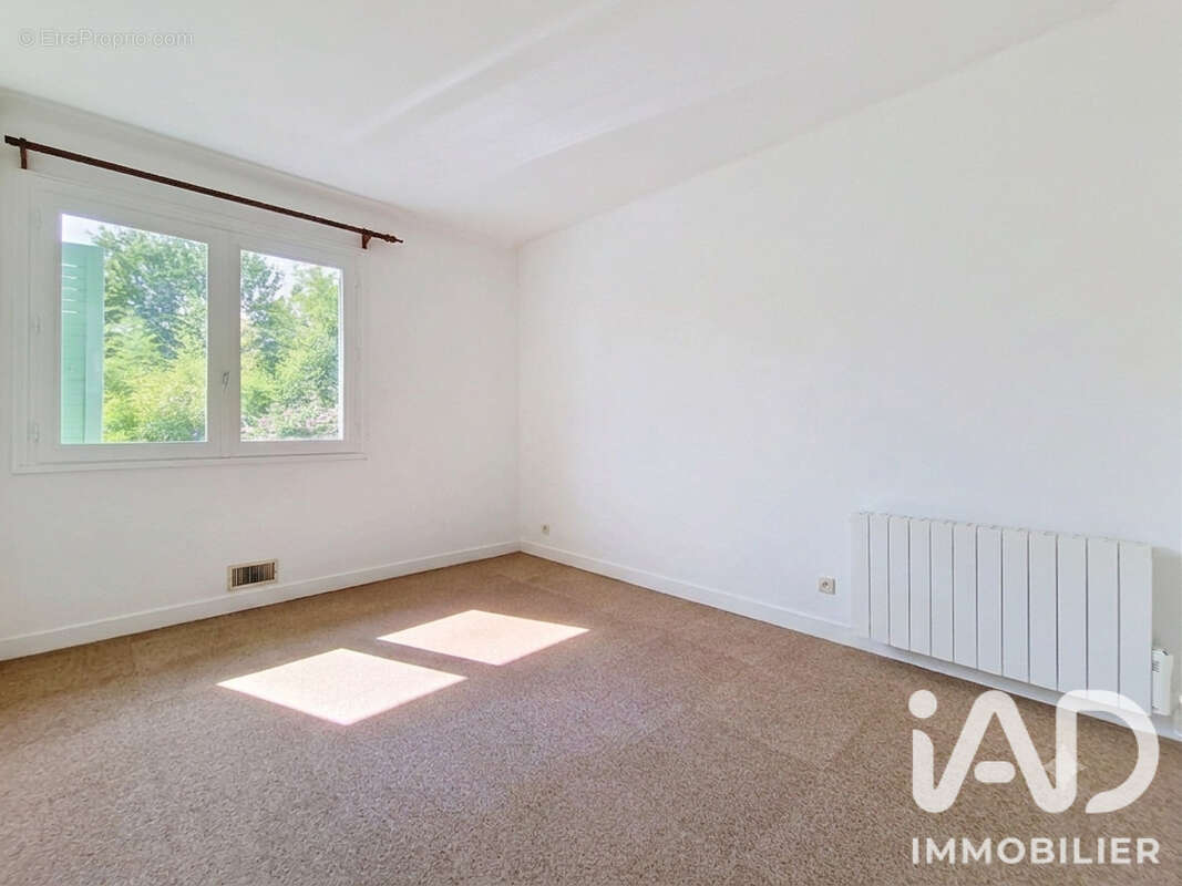 Maison 150 m² à Briis-Sous-Forges  - photo 9