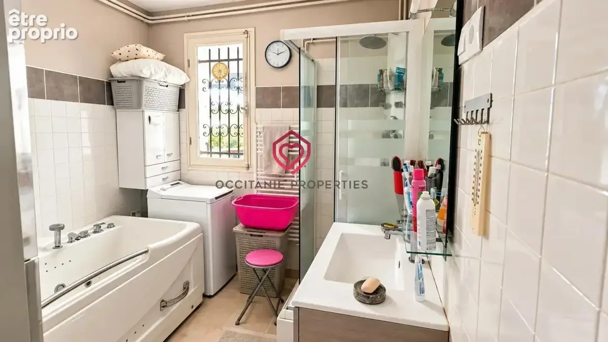 Maison de plain pied implantée sur un terrain arboré de 2 000 m² - photo 9