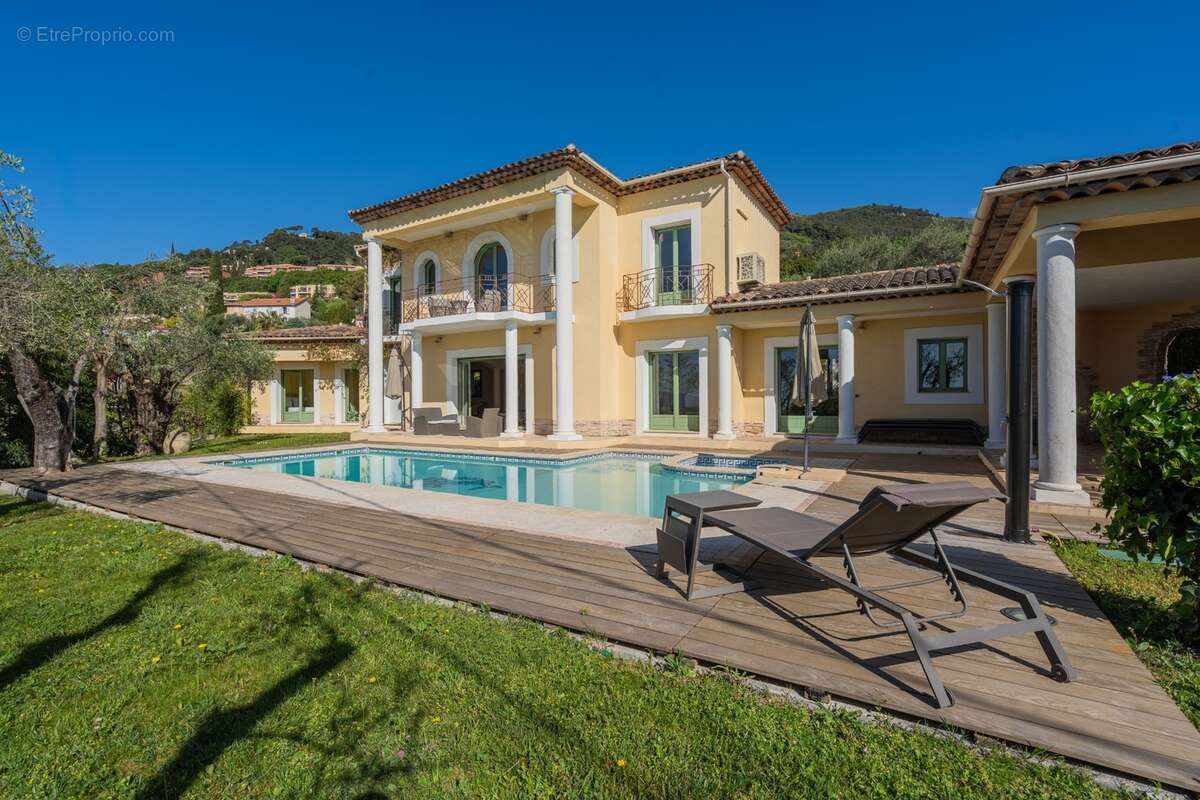 Villa contemporaine de prestige – Vue mer – Piscine chauffée & jacuzzi – Saint-Jean Grasse - photo 4