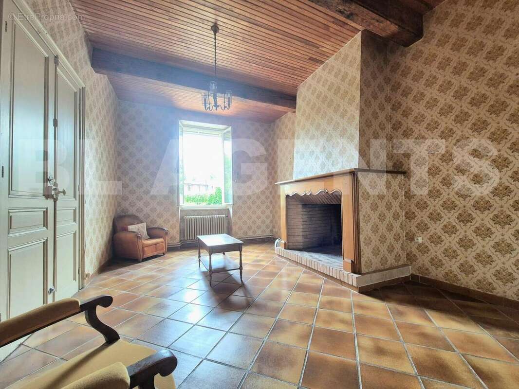 a7546e96-5b0c-46c6-aa9a-18fd0bcf9e85 - Maison à BELPECH