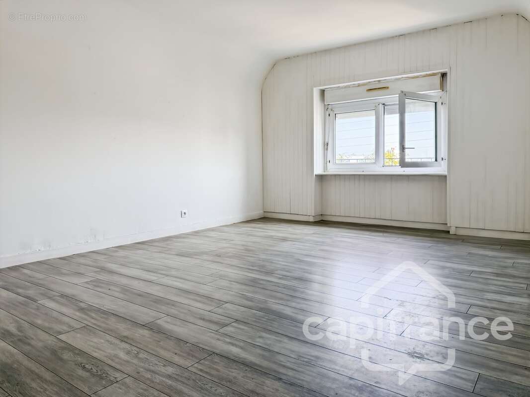 Maison familiale de 158 m² avec sous-sol complet - 5 Chambres - Lannilis 29870 - Proche commerces, écoles- Plage à 10 min - photo 10