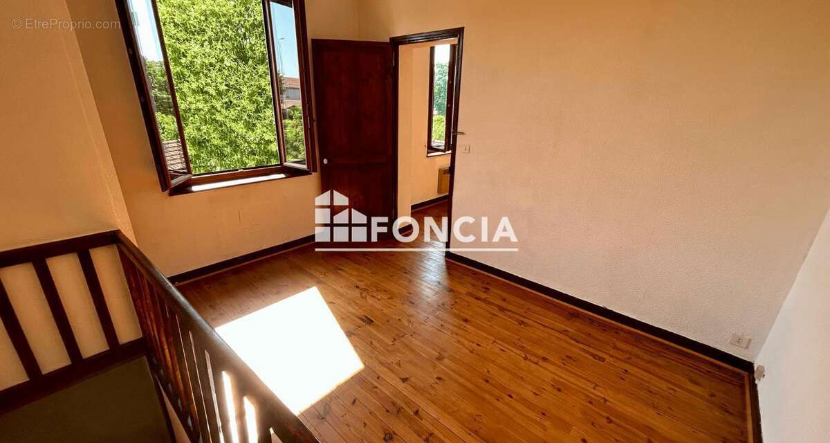 Maison à ROUSSILLON