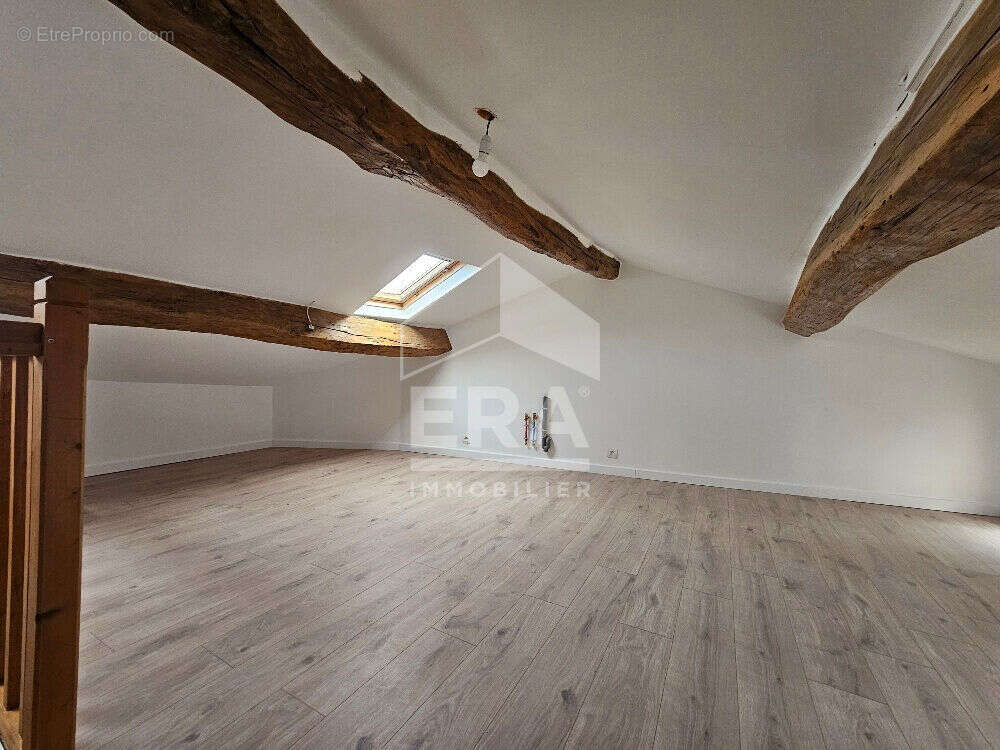 Maison à ROULLET-SAINT-ESTEPHE