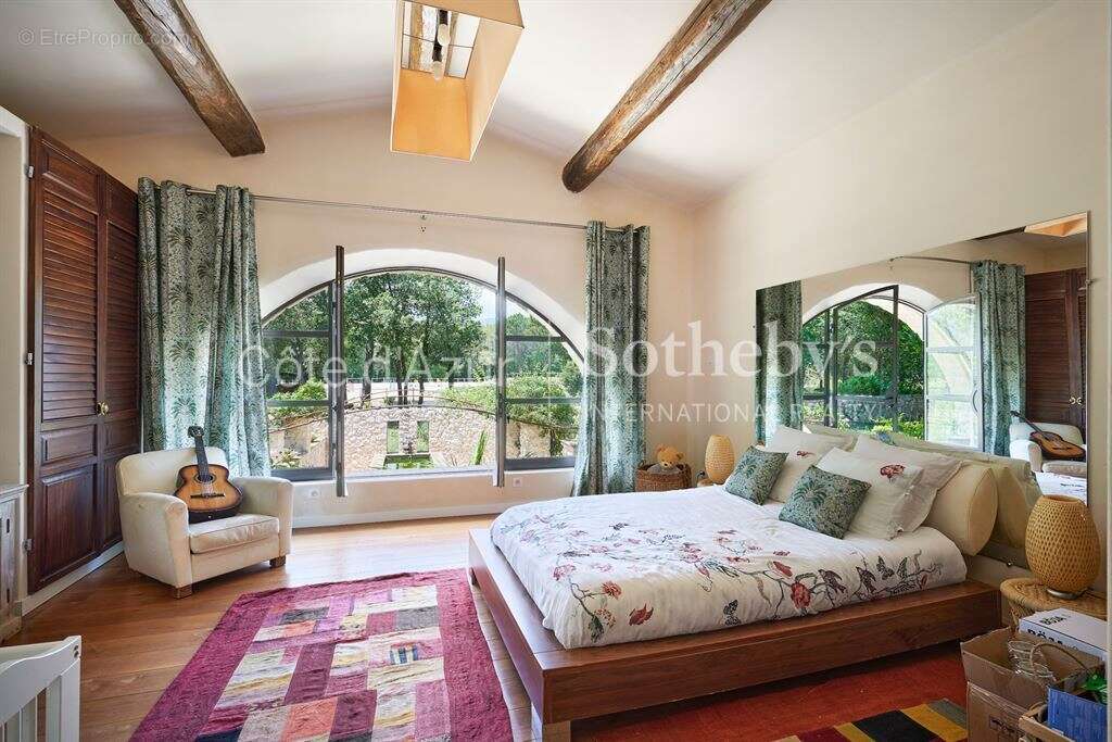 Maison à ROQUEFORT-LES-PINS