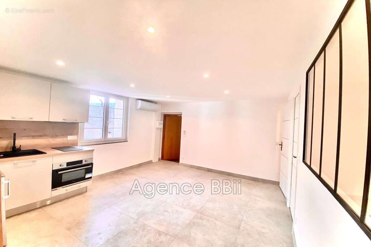 Appartement à VALBONNE