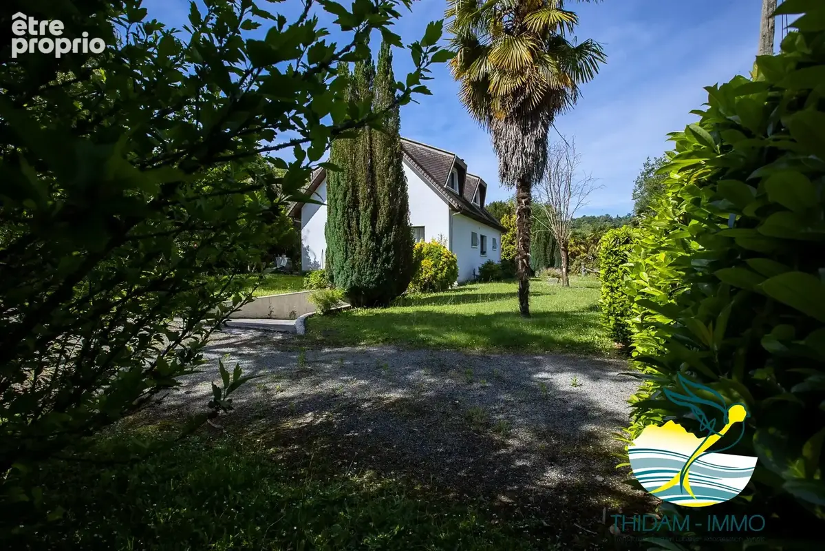 Maison 10 pièces 259 m² à vendre à Nay (64800) - photo 4