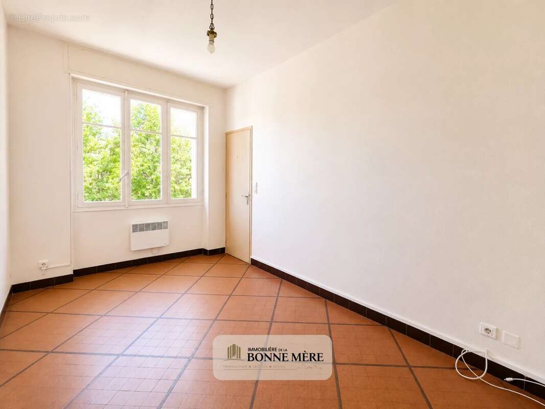 Appartement 49 m² à Marseille-2e  - photo 4
