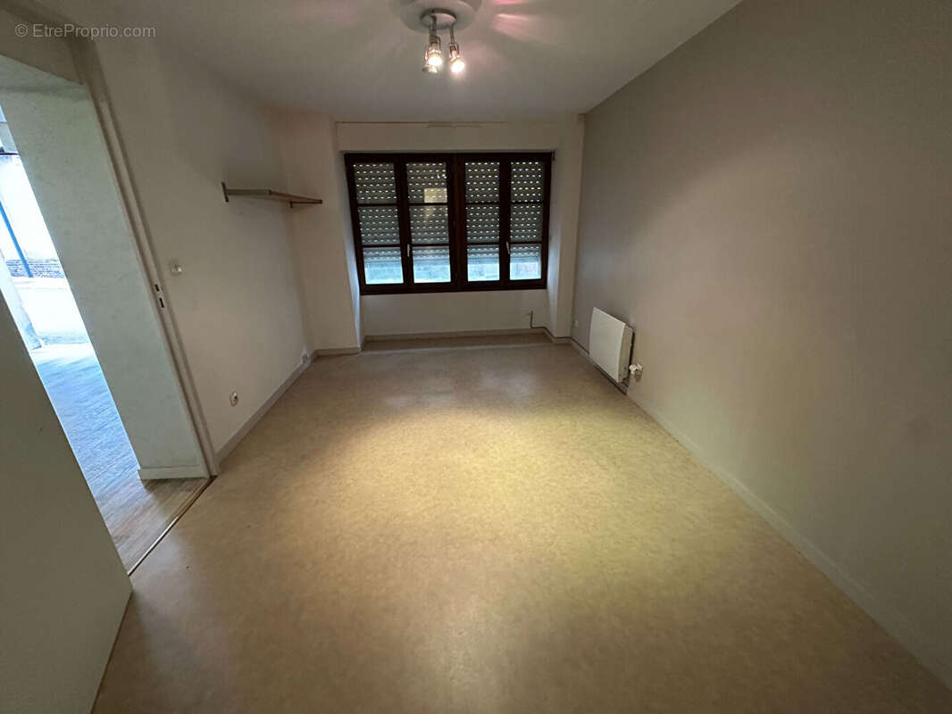 Appartement à REMALARD