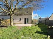 L'extérieur est entièrement clos... - Maison à MAZE