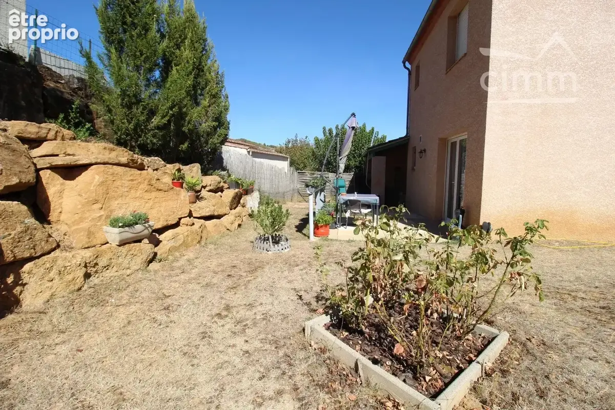 A vendre maison avec garage et jardin - photo 10