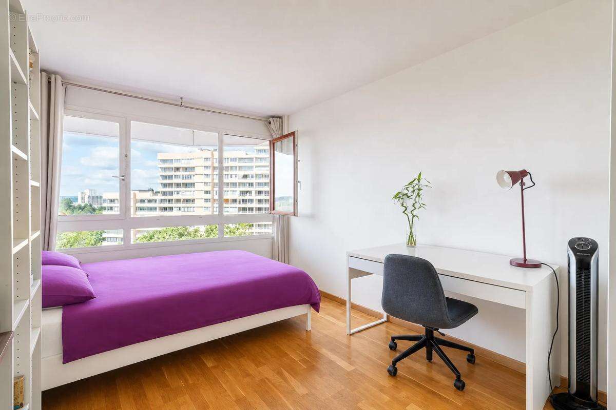 App. 4 pièces 86 m² Nanterre Préfecture loué - photo 6