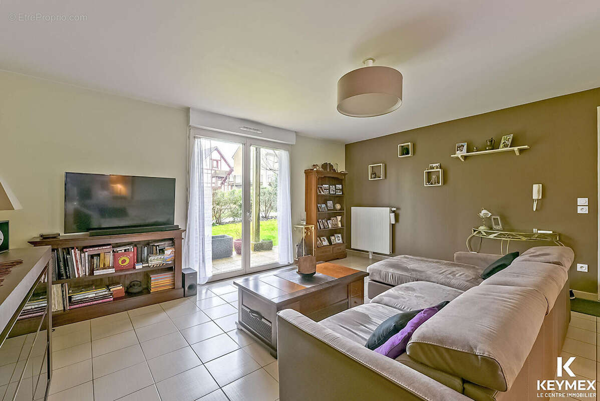 Appartement à MAFFLIERS