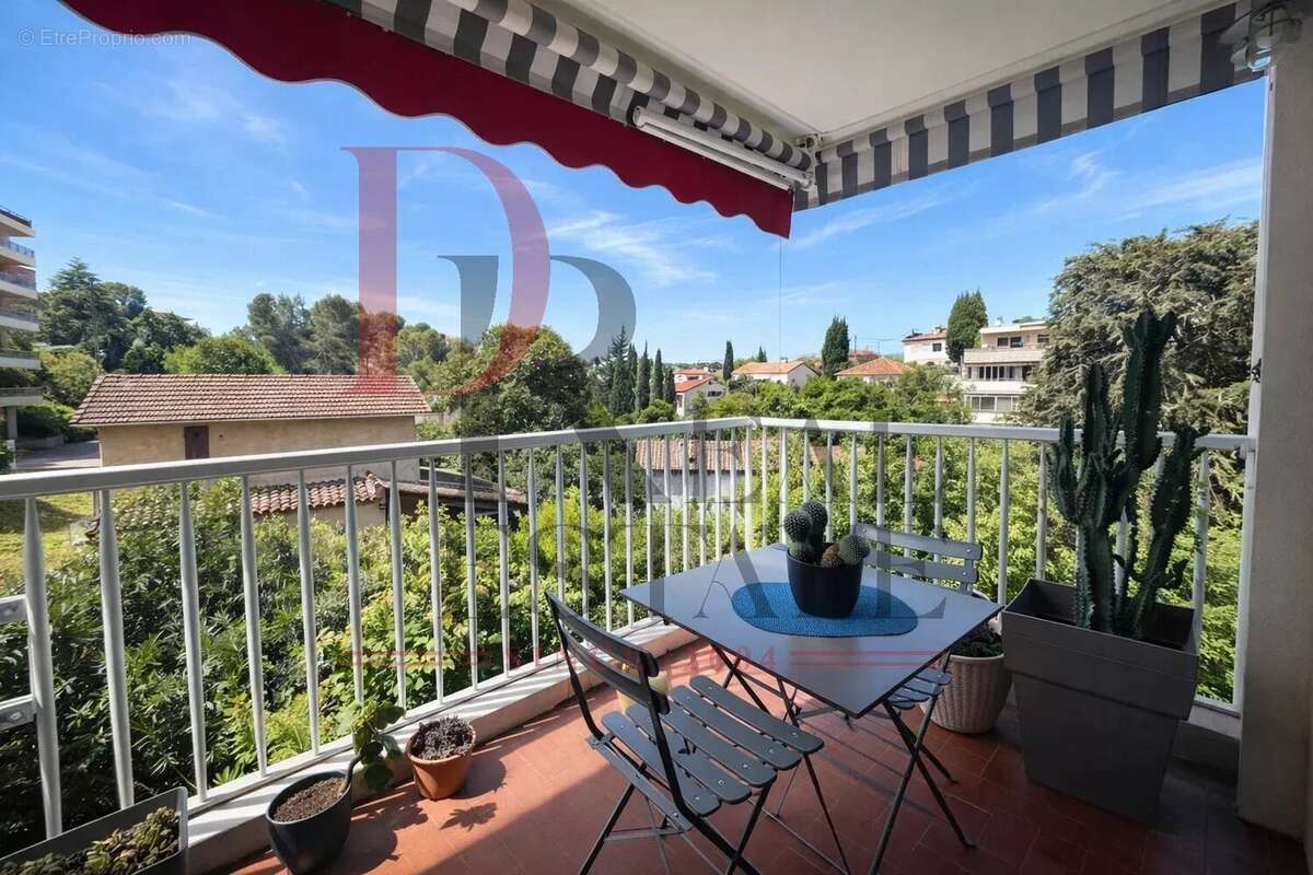 Appartement à LE CANNET