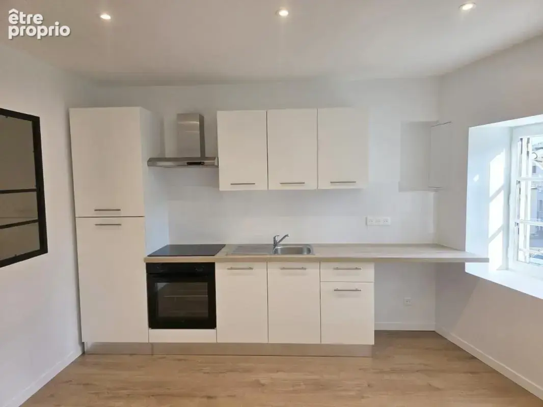 Photo Appartement à Sain-Bel au prix de 139 000€