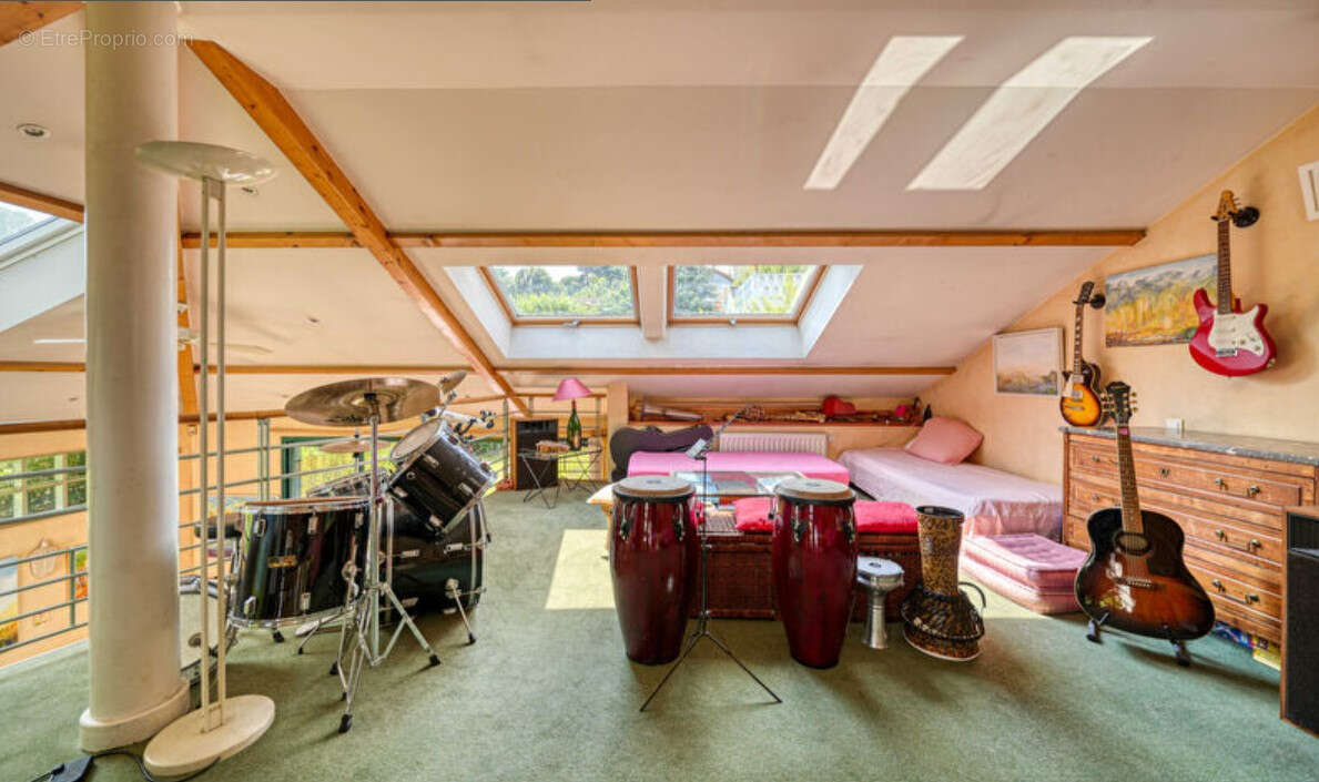 Appartement à LE PERREUX-SUR-MARNE