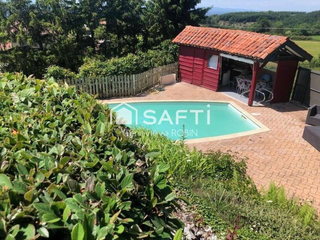 Maison 152 m² à Saint-Barthelemy-Lestra  - photo 7