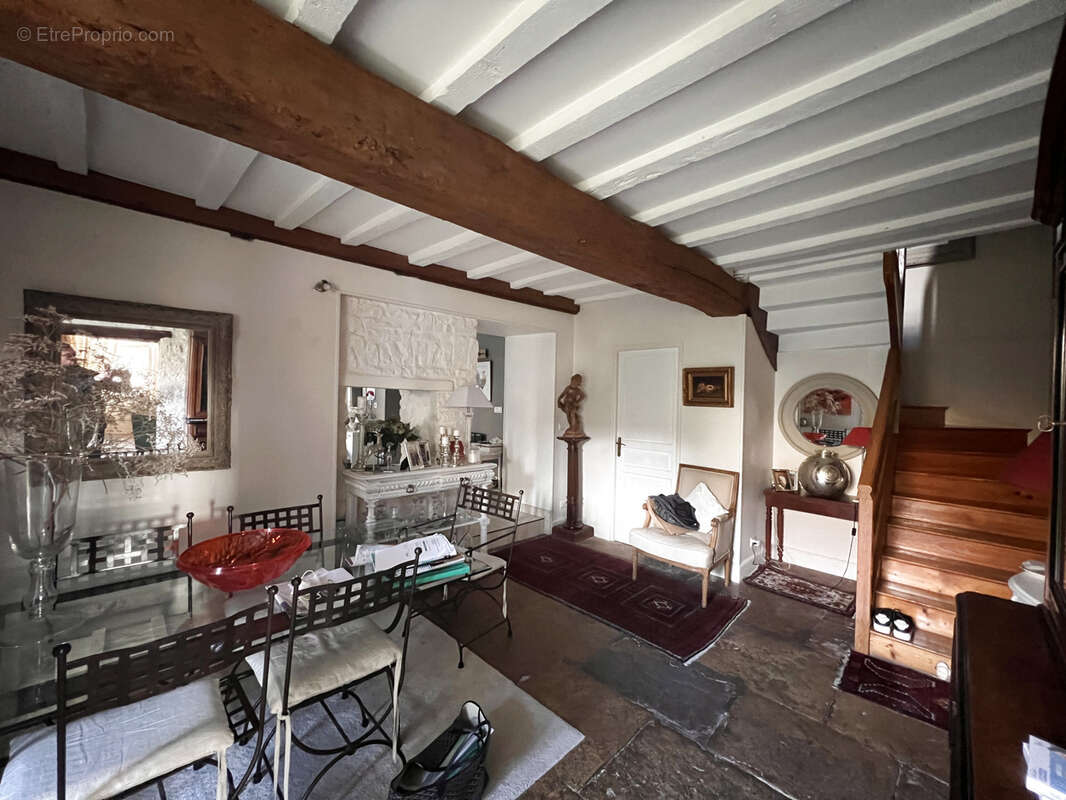 Maison à FLEUREY-SUR-OUCHE