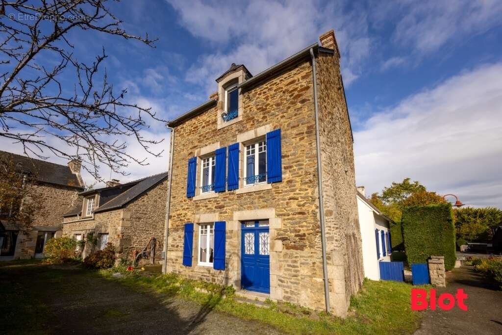 Maison à LE MINIHIC-SUR-RANCE