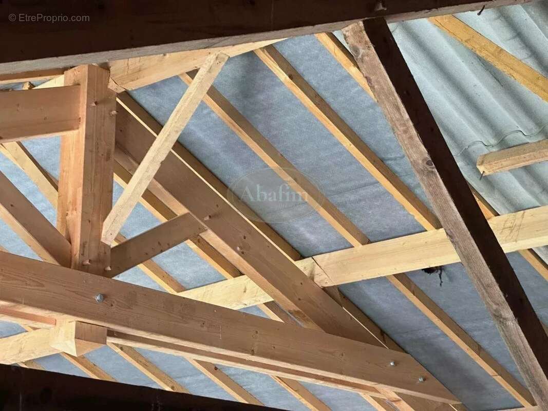 Maison à MONLEON-MAGNOAC