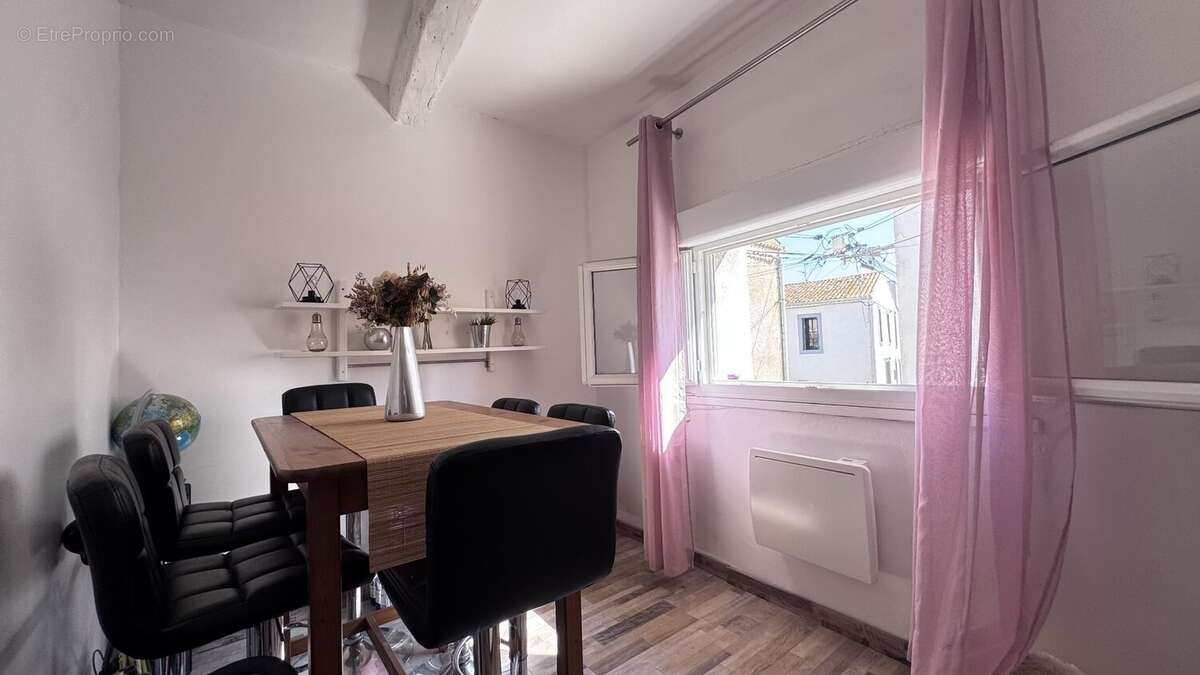 VIAS- Charmante maison de ville avec garage  Idéal investissement ou premier achat ! - photo 5