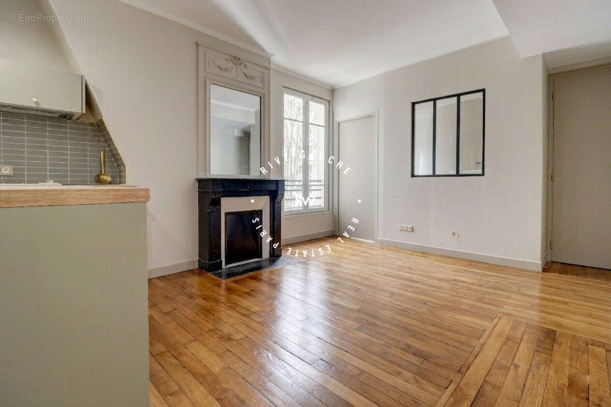Appartement à PARIS-14E