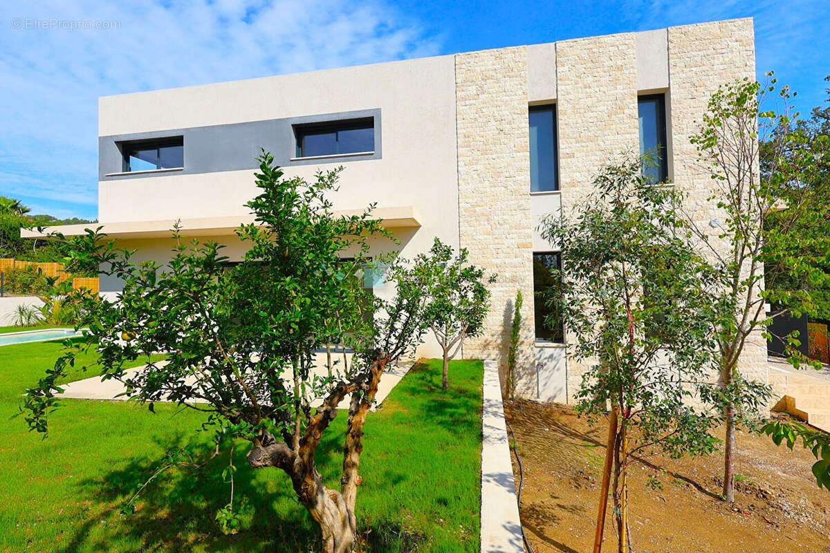 Villa neuve contemporaine de 170 m² avec piscine Mougins FNR - photo 3