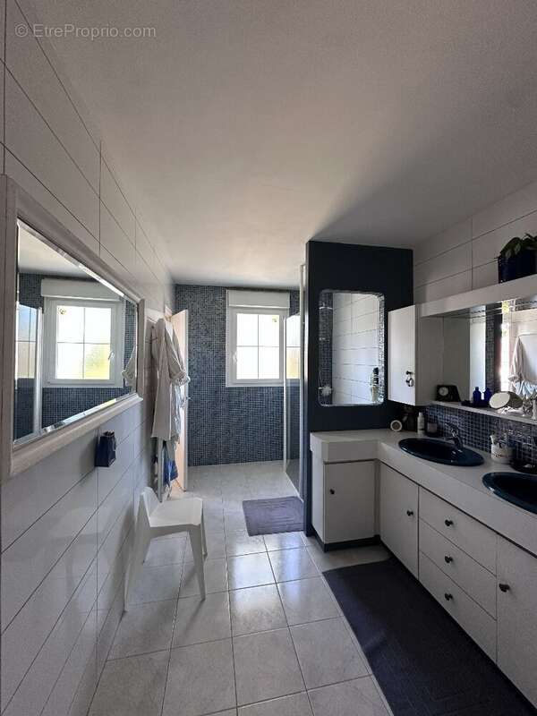 Maison 99 m² à Montaigu  - photo 8