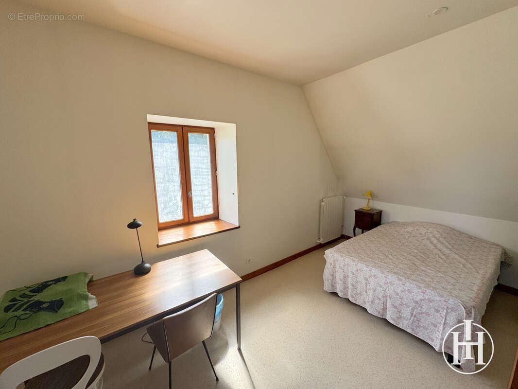 Maison à CHARENTON-DU-CHER