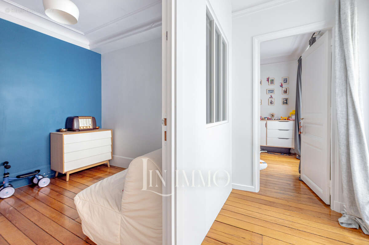 Appartement à PARIS-17E