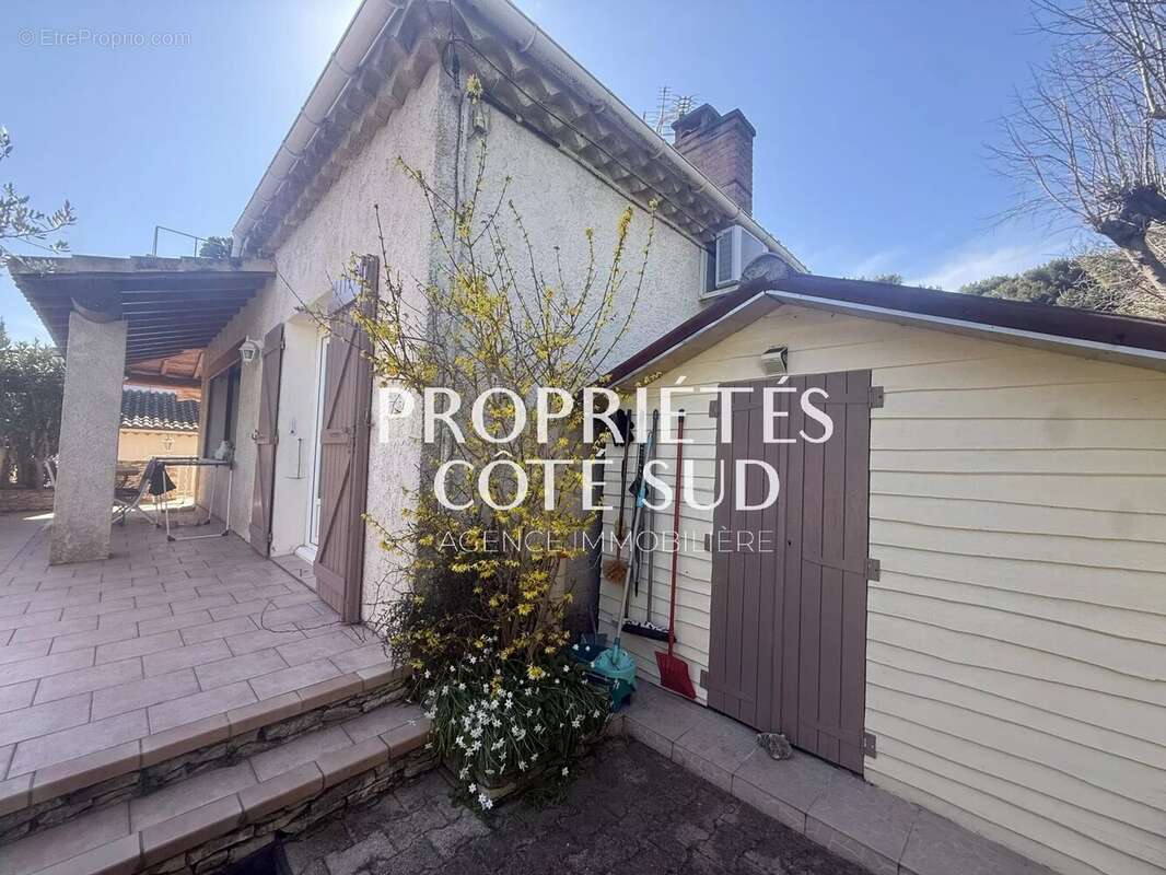 Maison à VILLENEUVE-LES-AVIGNON