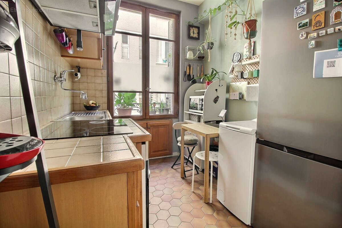 Appartement à COURBEVOIE