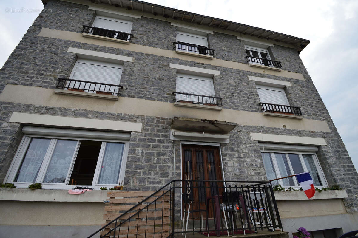 Appartement à LUBERSAC