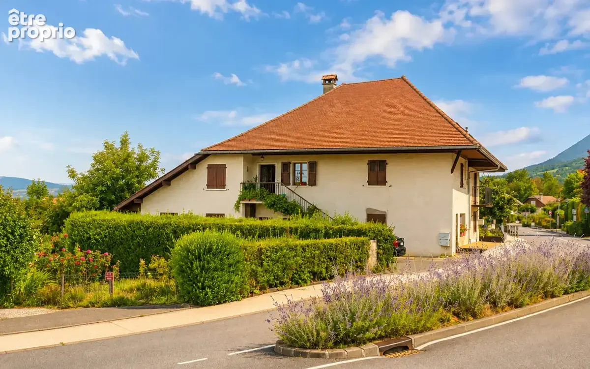 ancienne ferme mitoyenne, 3 logements - photo 2