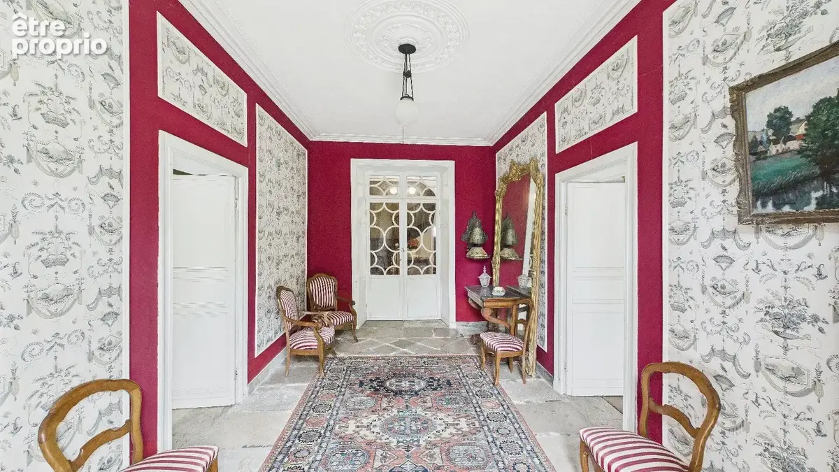 Élégante Maison de Maître XVIIe siècle : Un lieu rare, calme et au potentiel exceptionnel - photo 4