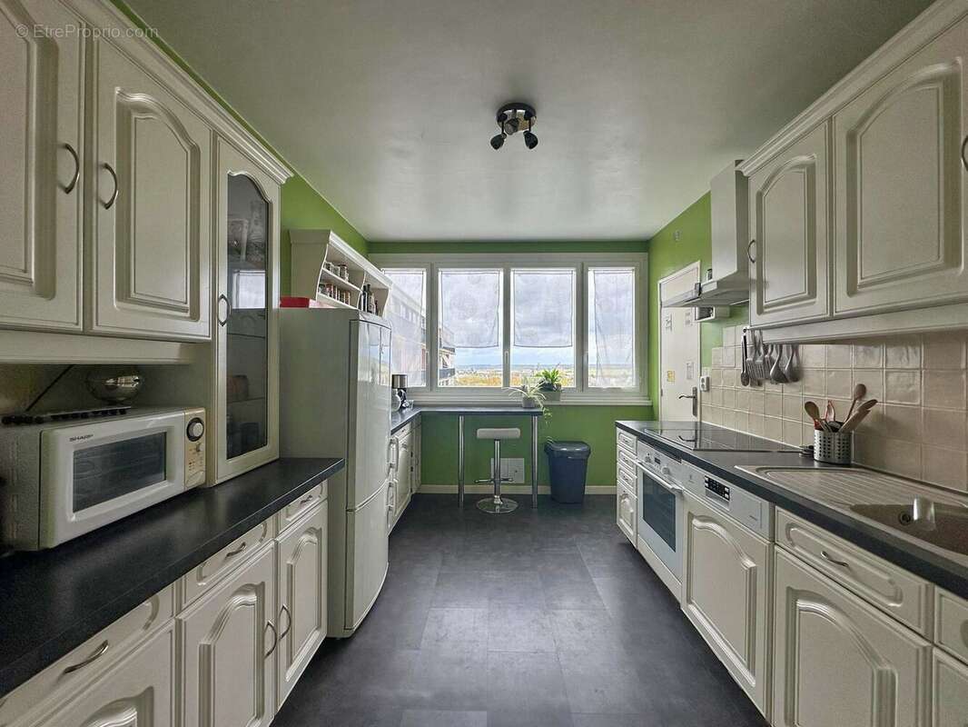 Appartement à FONTENAY-LE-FLEURY