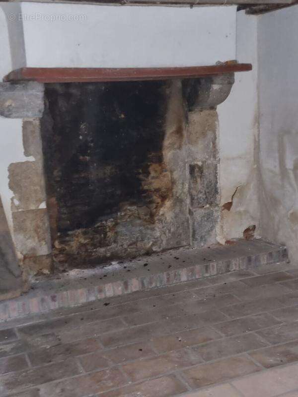 Maison à LES BORDES