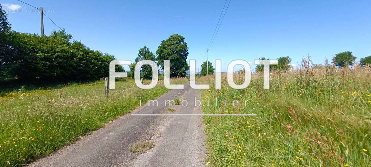 Maison à COULOUVRAY-BOISBENATRE