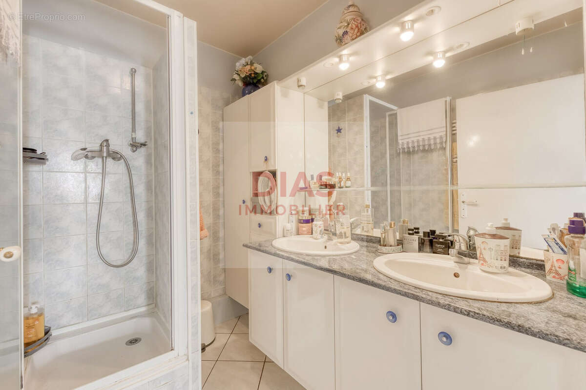 Appartement à CHENNEVIERES-SUR-MARNE