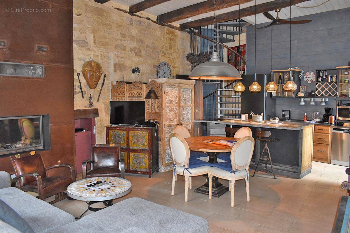 Maison à SARLAT-LA-CANEDA