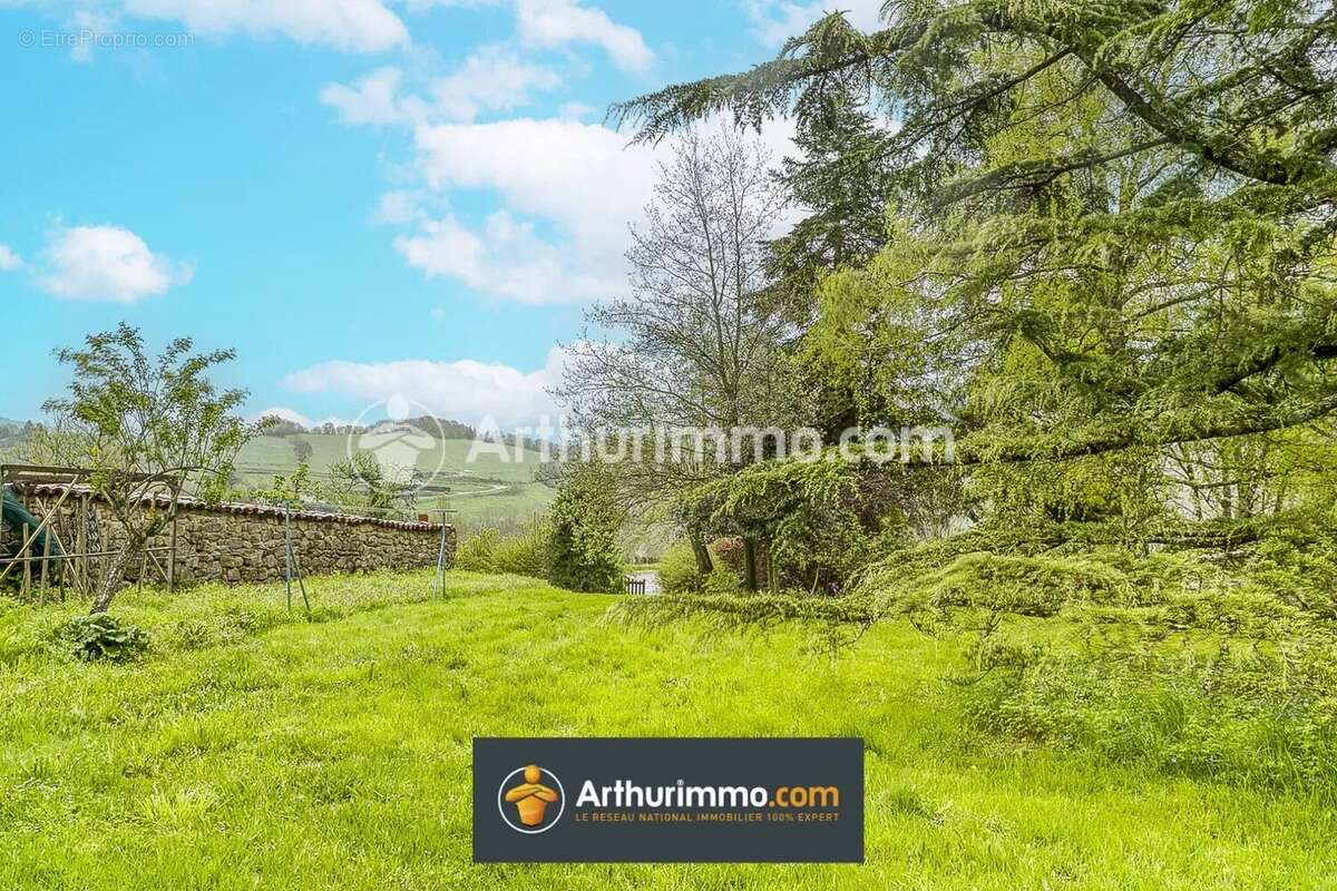 Maison à VILLECHENEVE