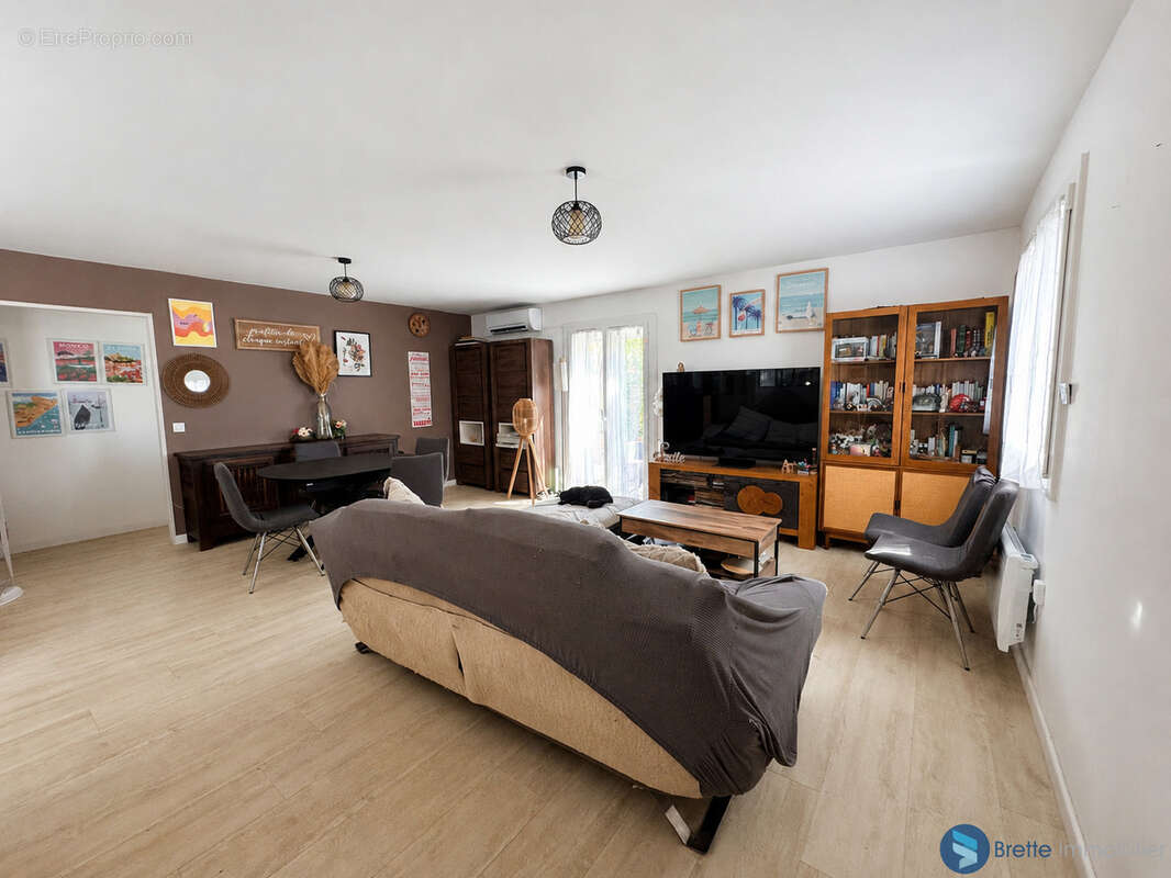 LA GARDE   Maison familiale avec espaces indépendants + garage - photo 3