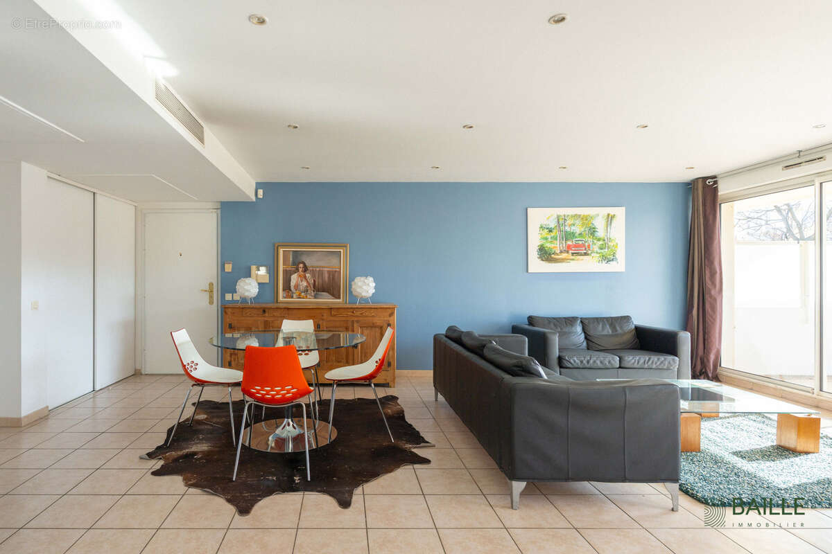 Appartement à MARSEILLE-8E