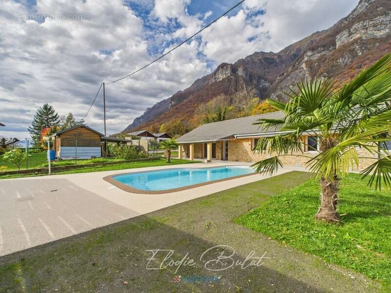 Maison de charme de plain-pied avec piscine et dépendances – MONTAILLEUR (73) - photo 2