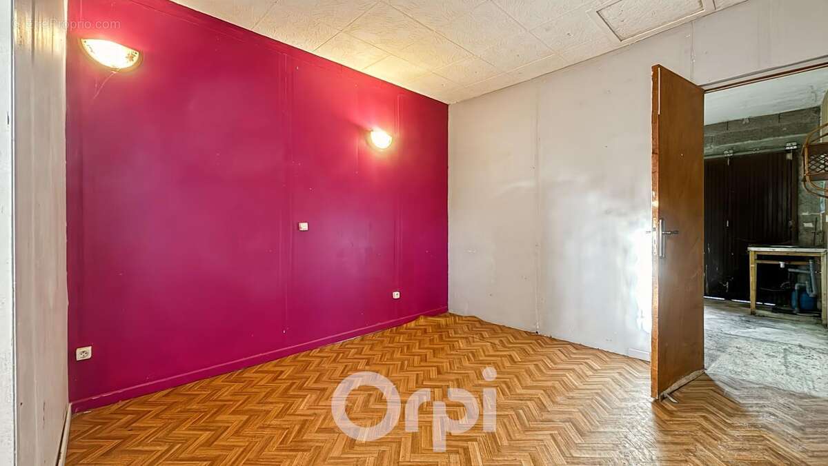 Maison à SAINT-PRIEST-TAURION