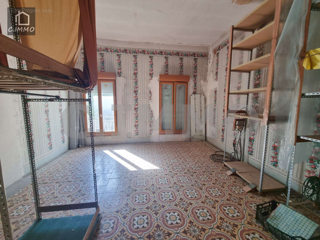 Maison à MONTAGNAC