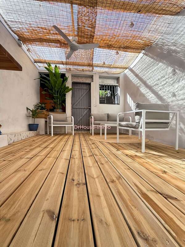 Maison 73 m² à Saint-Pierre  - photo 2