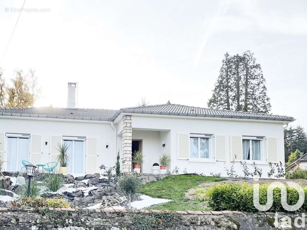 Photo 4 - Maison à SAINT-GENEST-LERPT