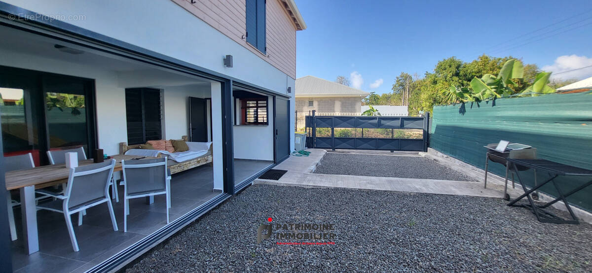 Appartement à LE MOULE